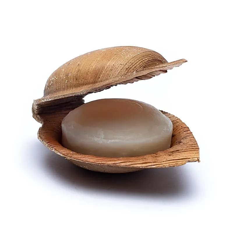 Holy Lama, Mydło różane w liściu palmowym, 100g
