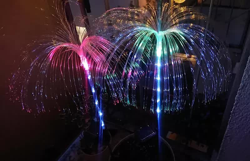 2x Meduza solarna fontanna kolorowego światła lampa ogrodowa wbijana