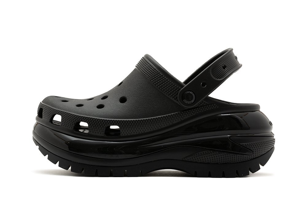 Klapki damskie chodaki sandały czarne Crocs Classic Mega Crush Clog 36-37