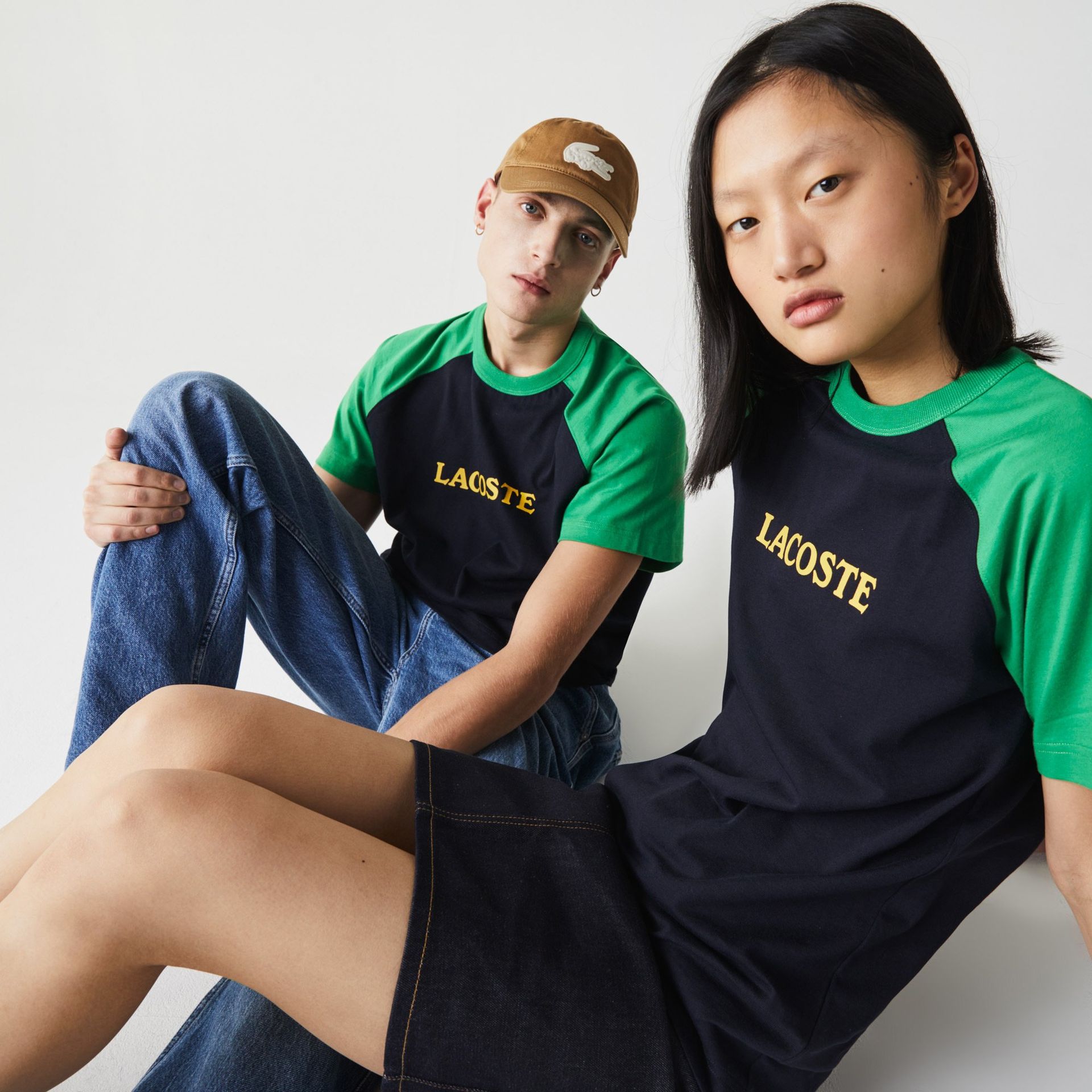 Lacoste L!VE Bawełniany dwukolorowy T-shirt unisex z napisem