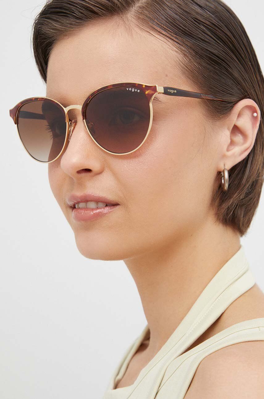 VOGUE okulary przeciwsłoneczne damskie kolor brązowy 0VO4303S - Vogue
