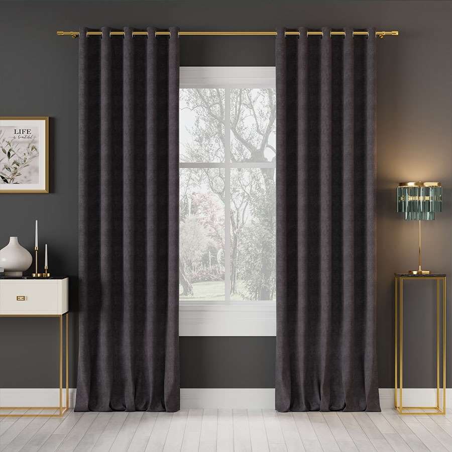 Zasłona gotowa na przelotkach,