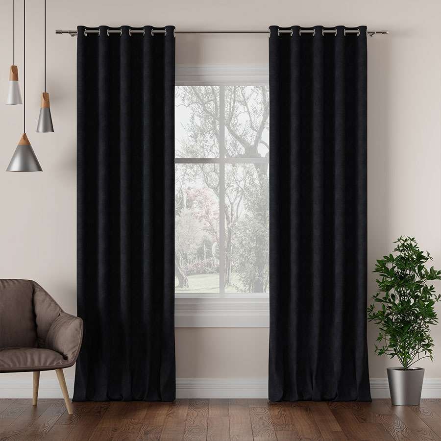 Zasłona gotowa na przelotkach,