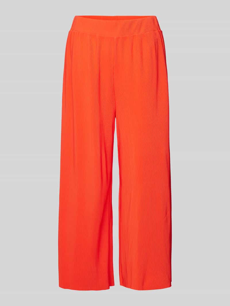 Spodnie materiałowe o skróconym kroju