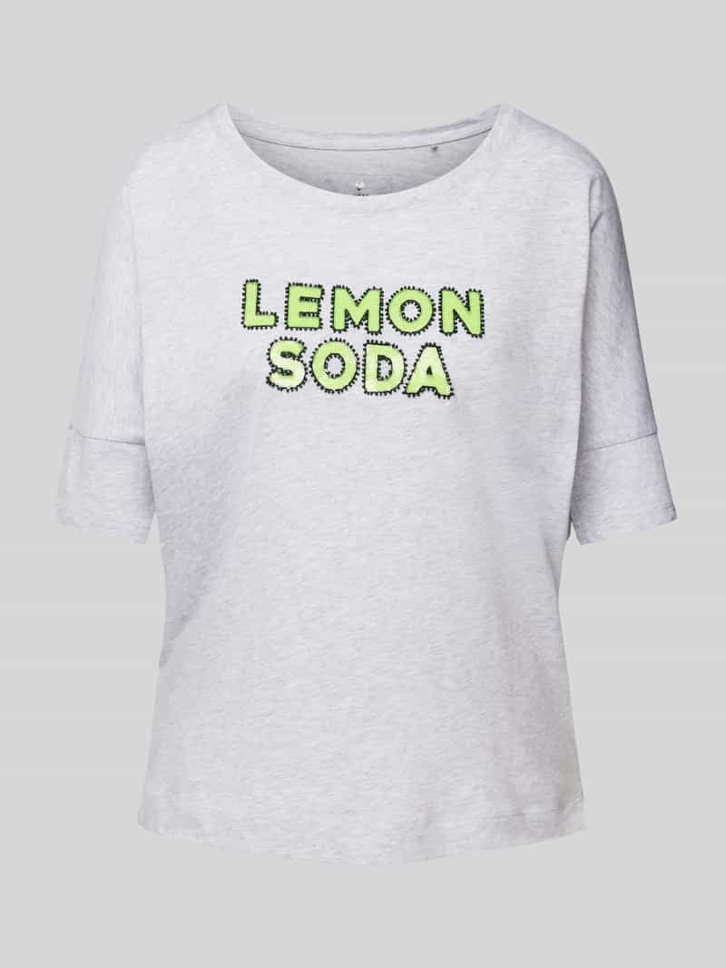 T-shirt z cekinowym obszyciem model ‘Dacina’