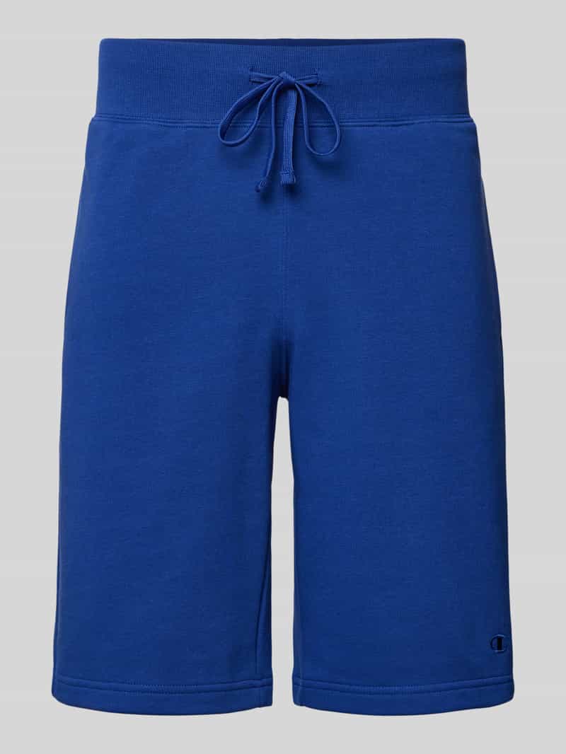 Szorty z dzianiny dresowej o kroju regular fit z wyhaftowanym logo