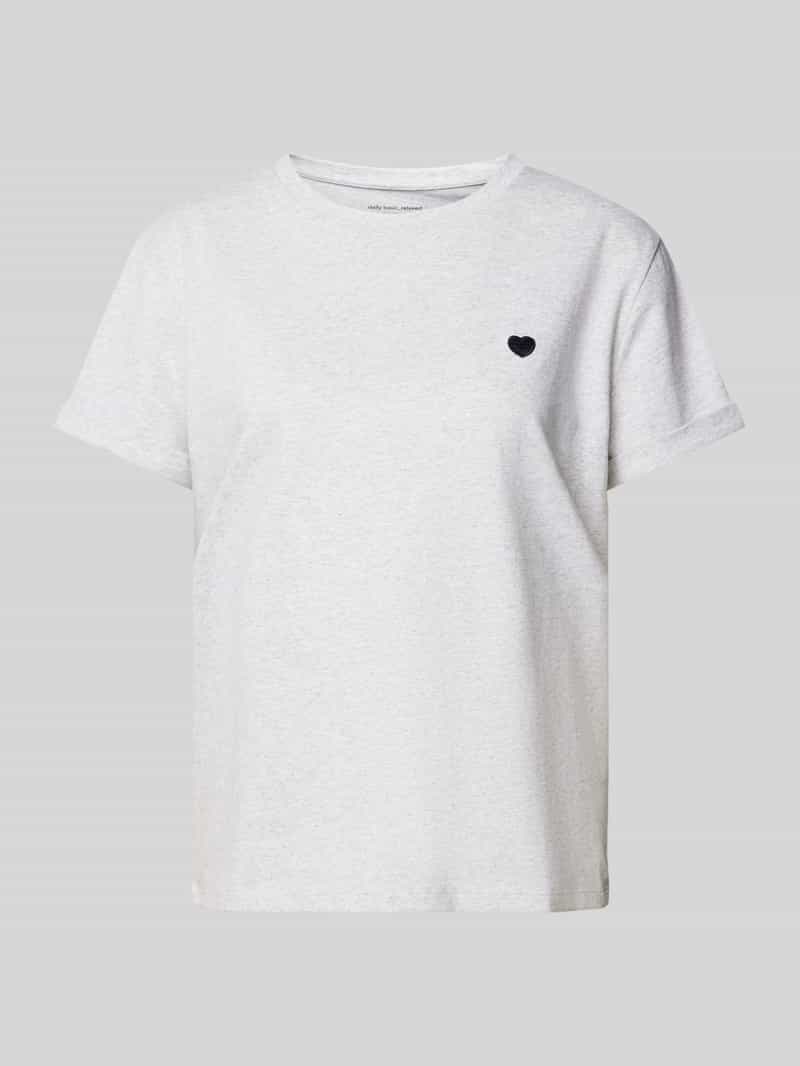 T-shirt z wyhaftowanym motywem model ‘Serz’