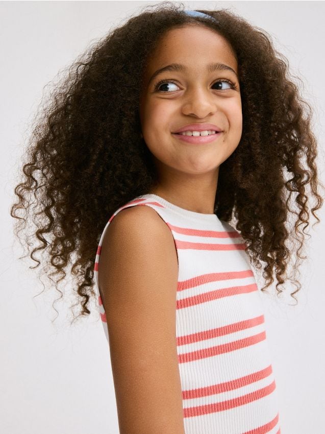 Reserved - Dzianinowy bezrękawnik - koralowy