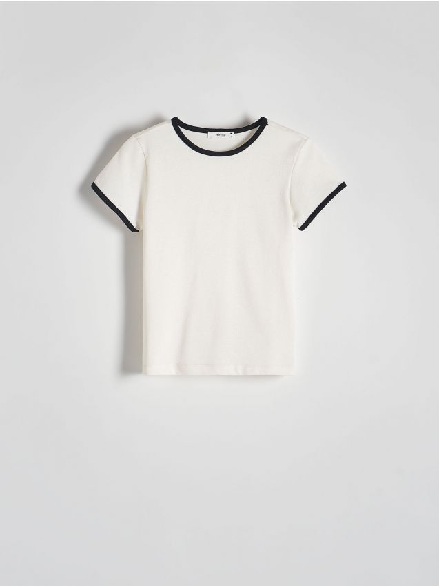 Reserved - T-shirt z kontrastową lamówką - złamana biel