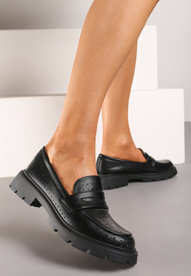 Czarne Płaskie Mokasyny z Ekoskóry o Ażurowym Wykończeniu Cevora