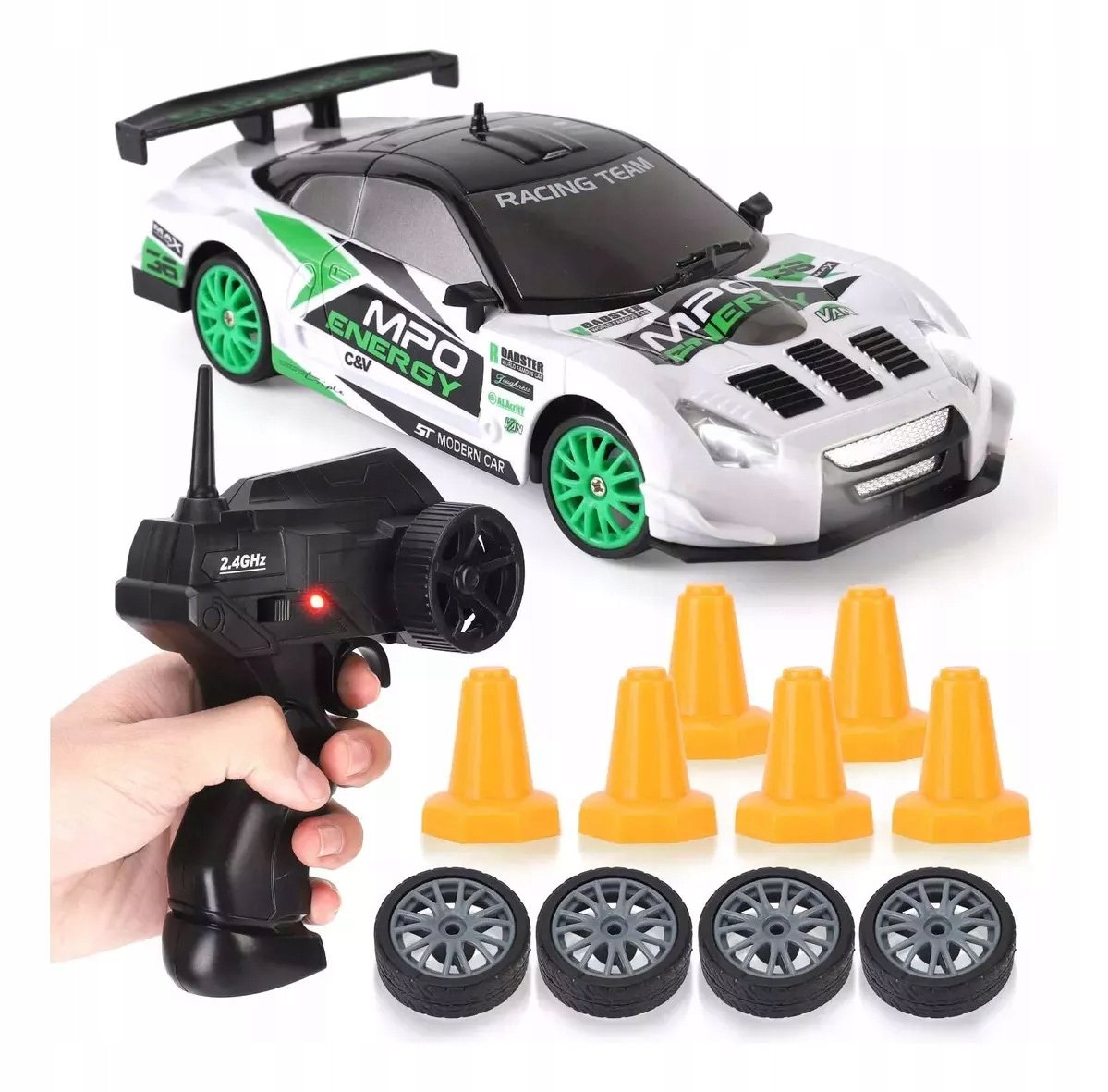 SAMOCHÓD ZDALNIE STEROWANY DO DRIFTU HB TOYS + KOŁA I PACHOŁKI BIAŁY