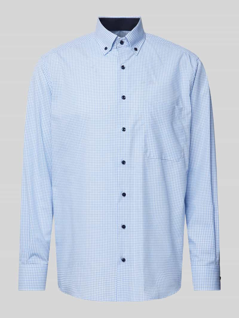 Koszula biznesowa o kroju comfort fit z kołnierzykiem typu button down