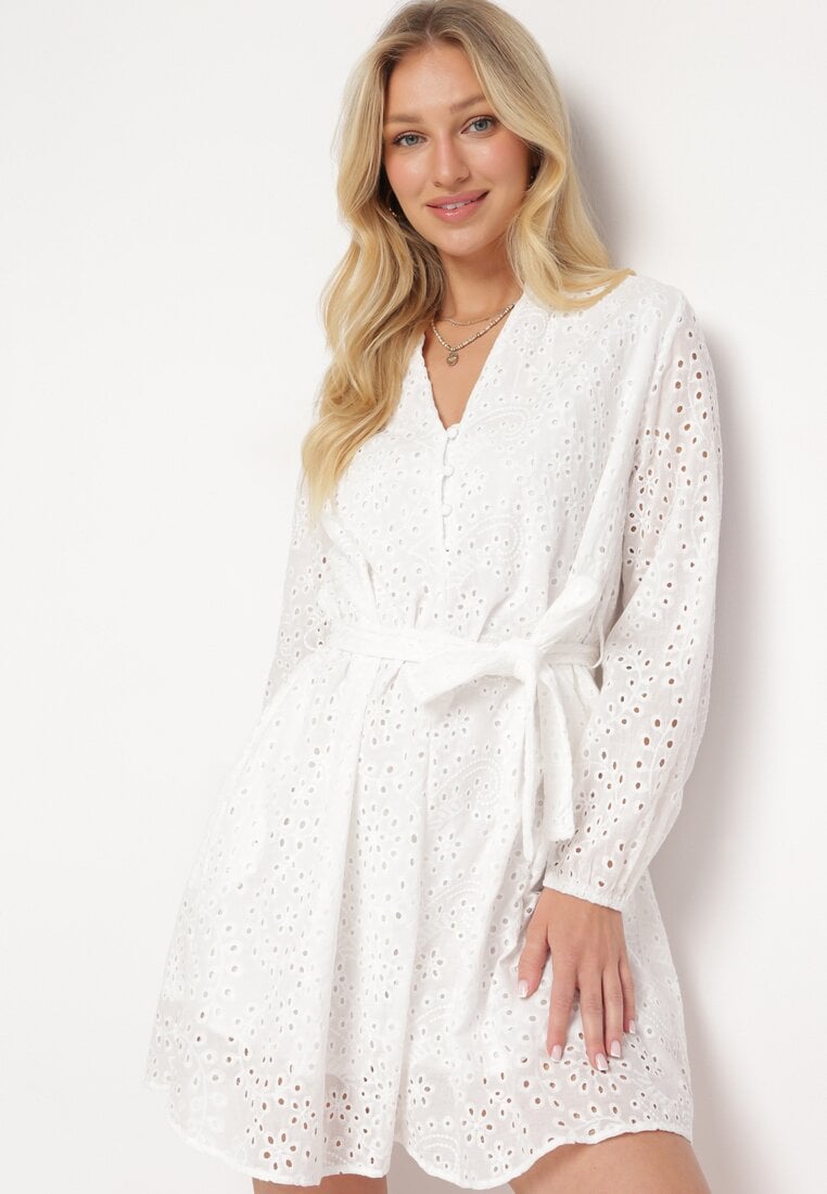 Biała Haftowana Bawełniana Sukienka na Guziki z Gumką i Paskiem w Talii Siblea