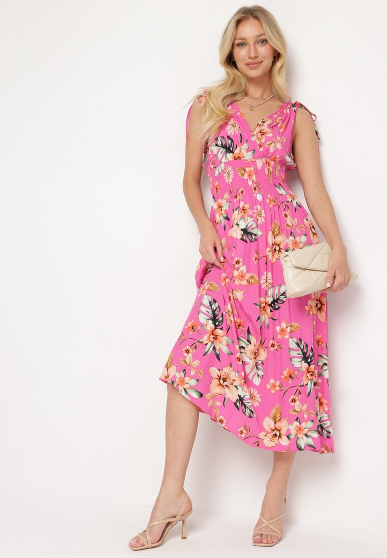 Różowa Sukienka w Kwiaty z Gumką w Pasie i Kopertowym Dekoltem Ściągana na Ramionach Saseria