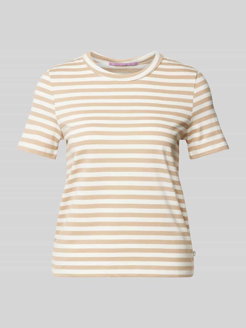 T-shirt w paski