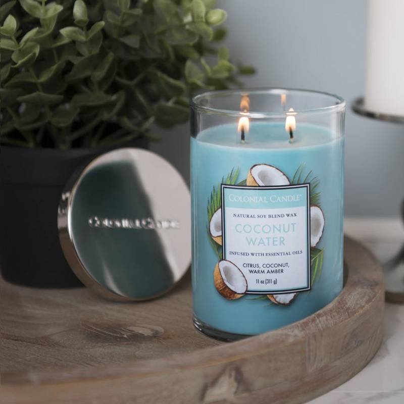 Sojowa świeca zapachowa w szkle typu tumbler Colonial Candle Classic 311 g - Woda Kokosowa Coconut Water