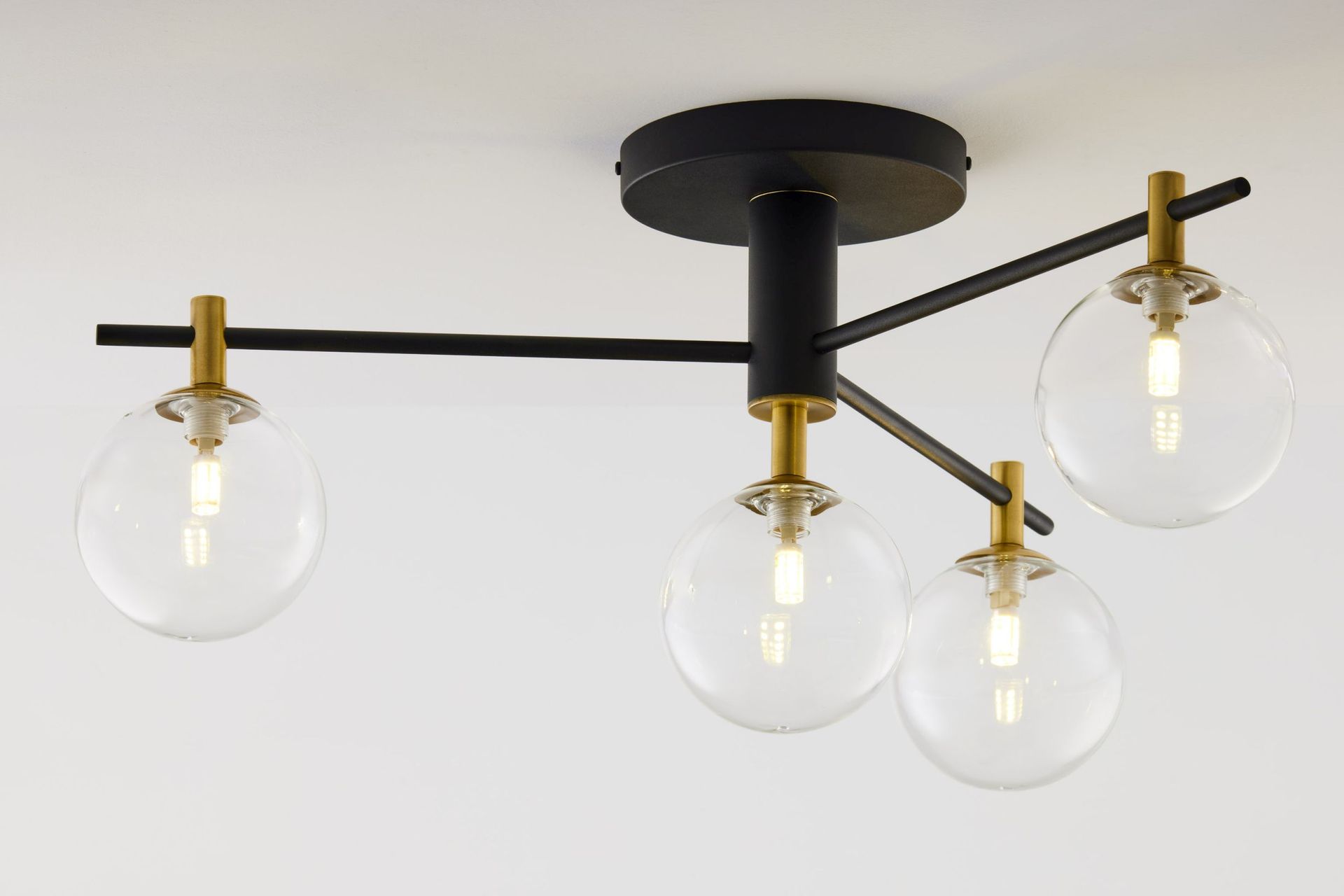 Prosta lampa do sypialni JUP 2034 FIG 4 CZ/MS TR