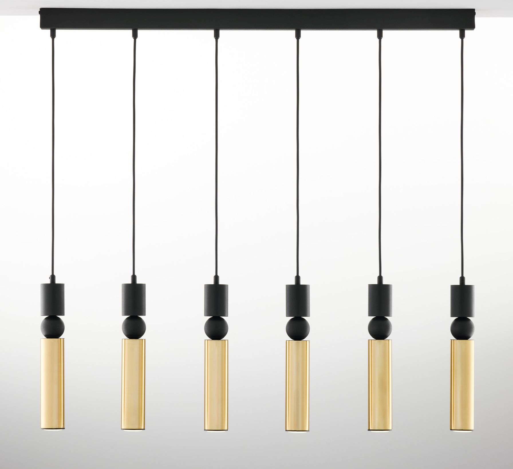 Ozdobne oświetlenie stołu w jadalni JUP 2008 AL6 CZ/MS