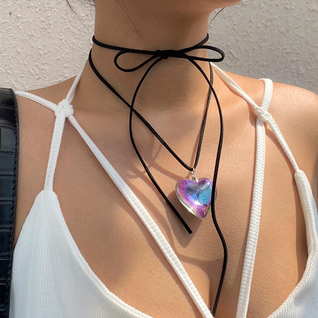 Naszyjnik typu choker z sercem