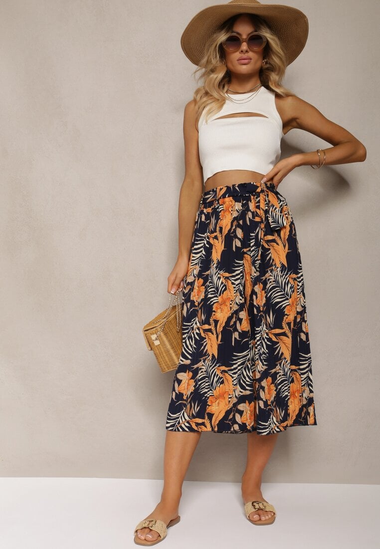 Granatowe Spodnie High Waist z Szerokimi Nogawkami z Gumką w Talii i Materiałowym Paskiem Berlefia