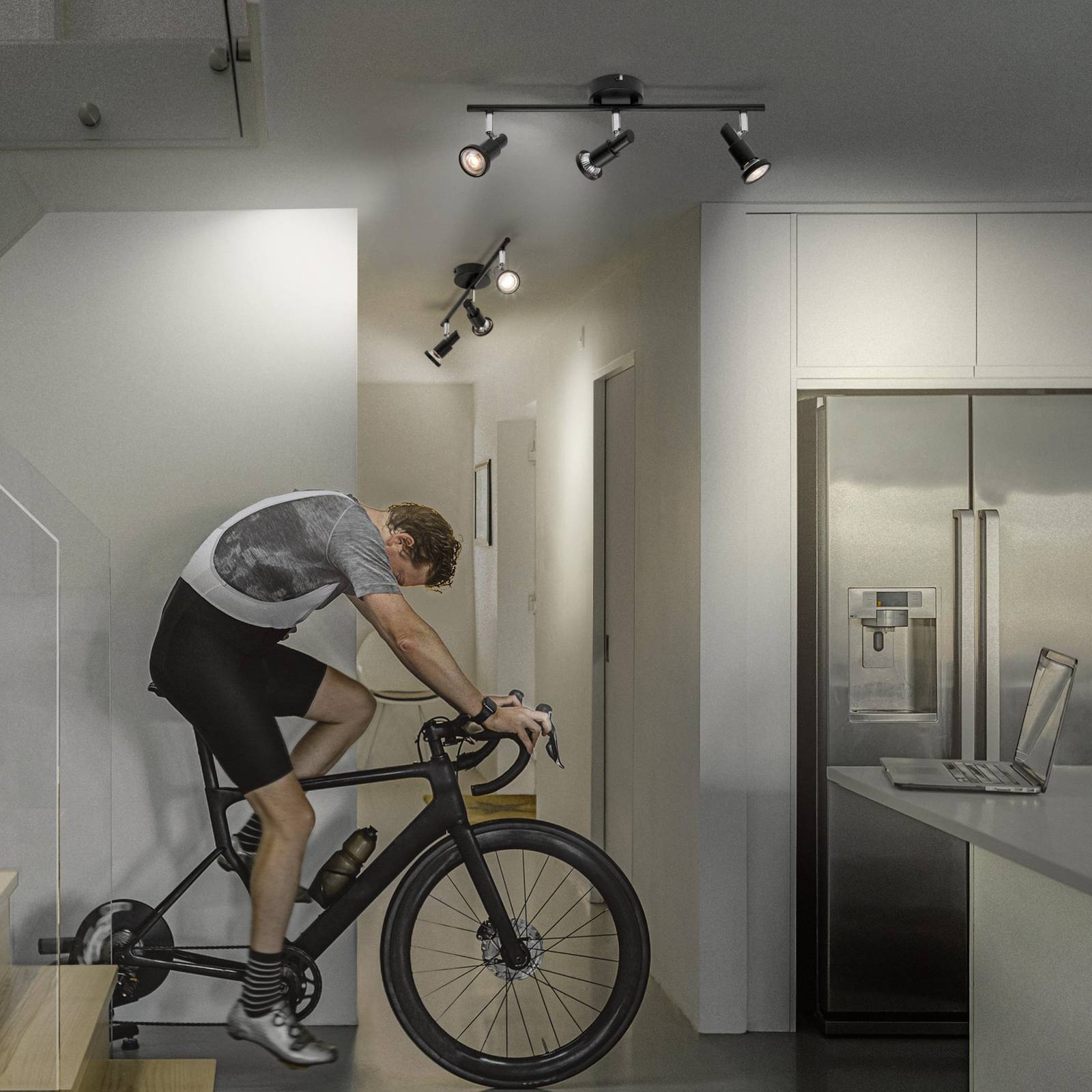 LEDVANCE Reflektor sufitowy LED GU10, 3-punktowy, czarny