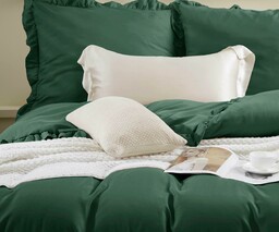 Spod Igły I Nitki Pościel z mikrofibry 140x200 Ruffy zielona butelkowa z falbanką I24