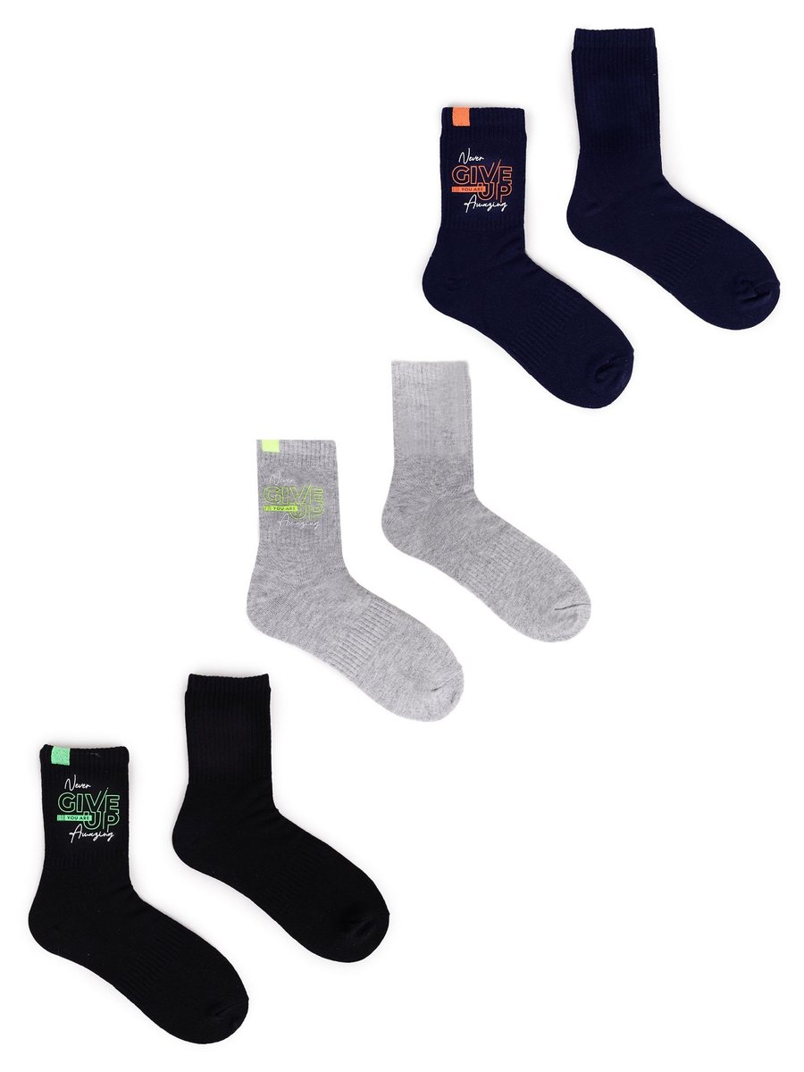 Skarpety chłopięce bawełniane Never Give Up 3PAK 23-26 YOCLUB
