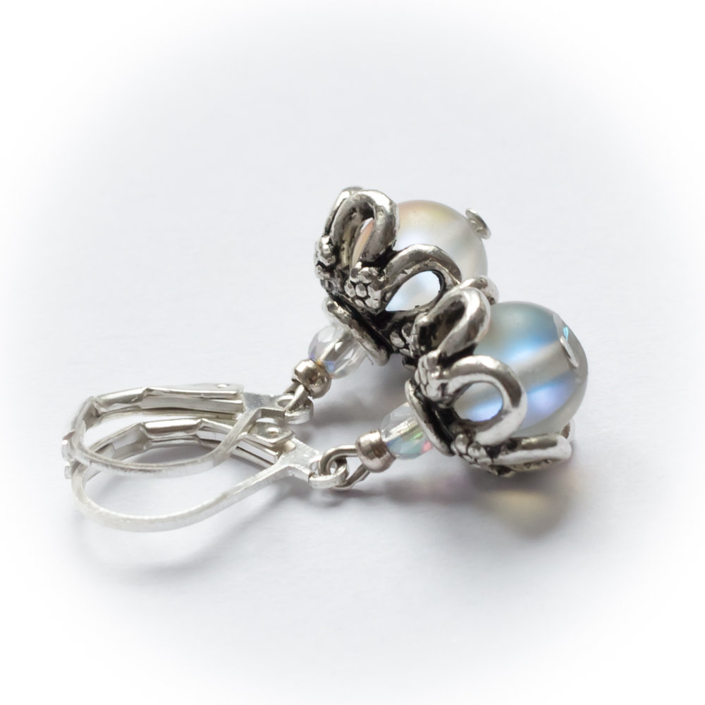 Kolczyki kwarc syntetyczny z połyskiem AB / JG. Projekt