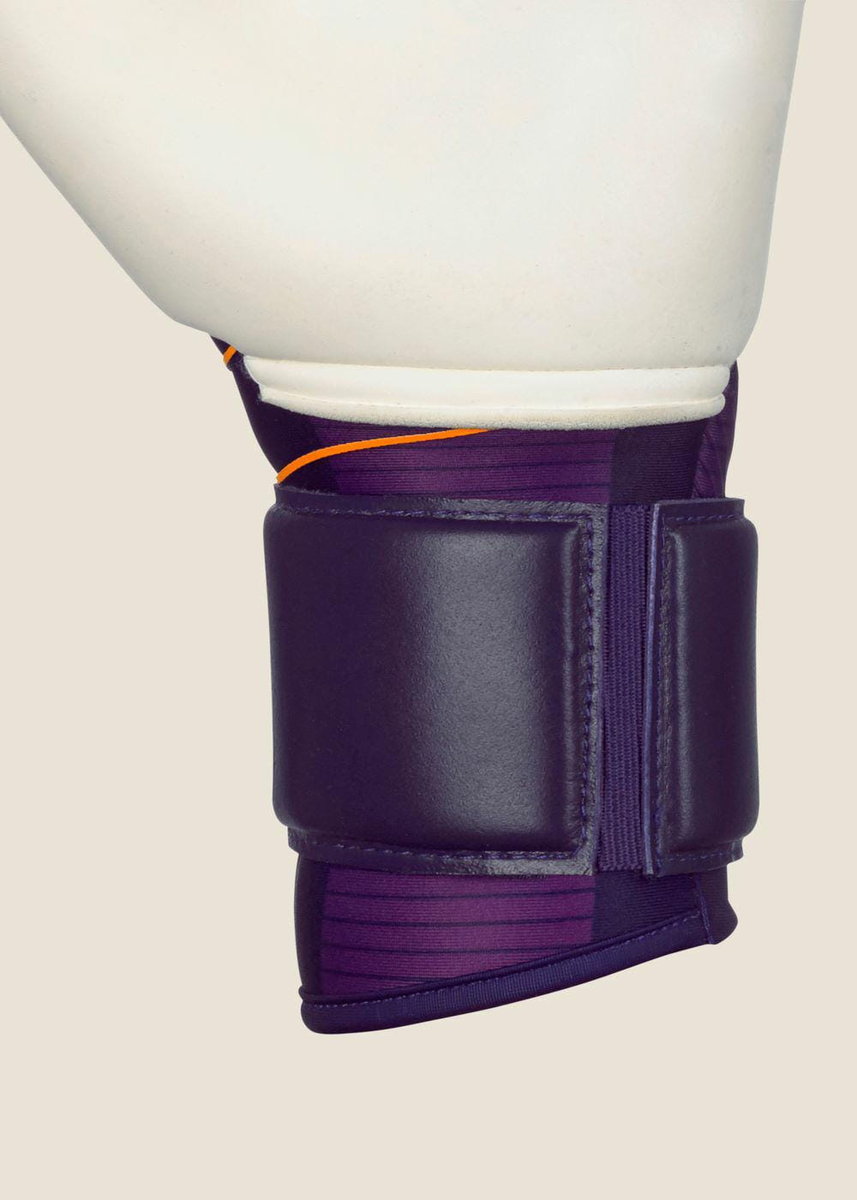 Rękawice piłkarskie dla bramkarza SELECT 88 Pro Grip purpurowo/białe - 11