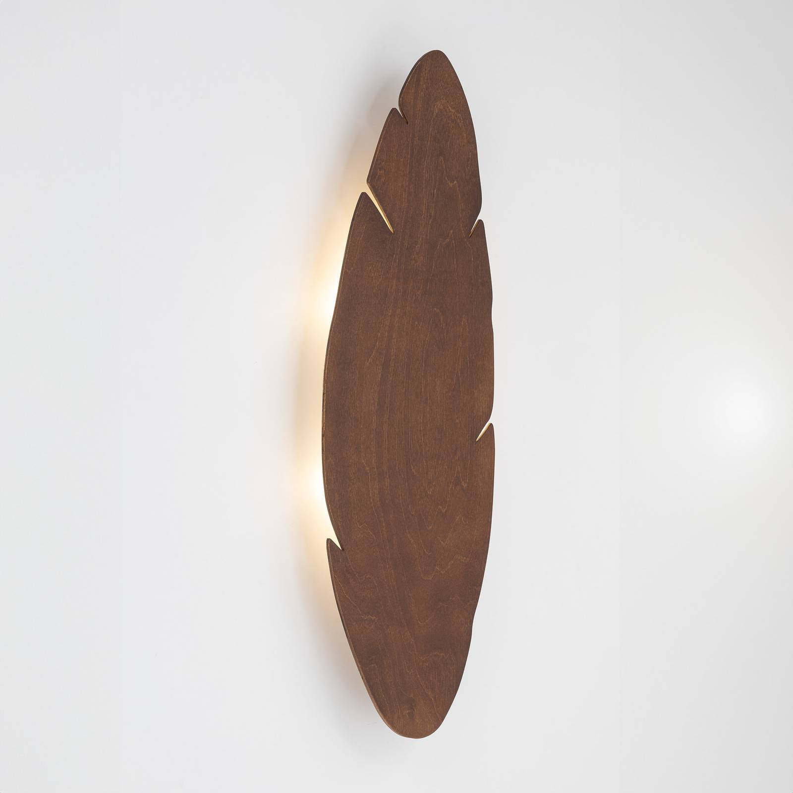 Envostar kinkiet Lehti, kształt liścia, orzech, 69 x 24 cm