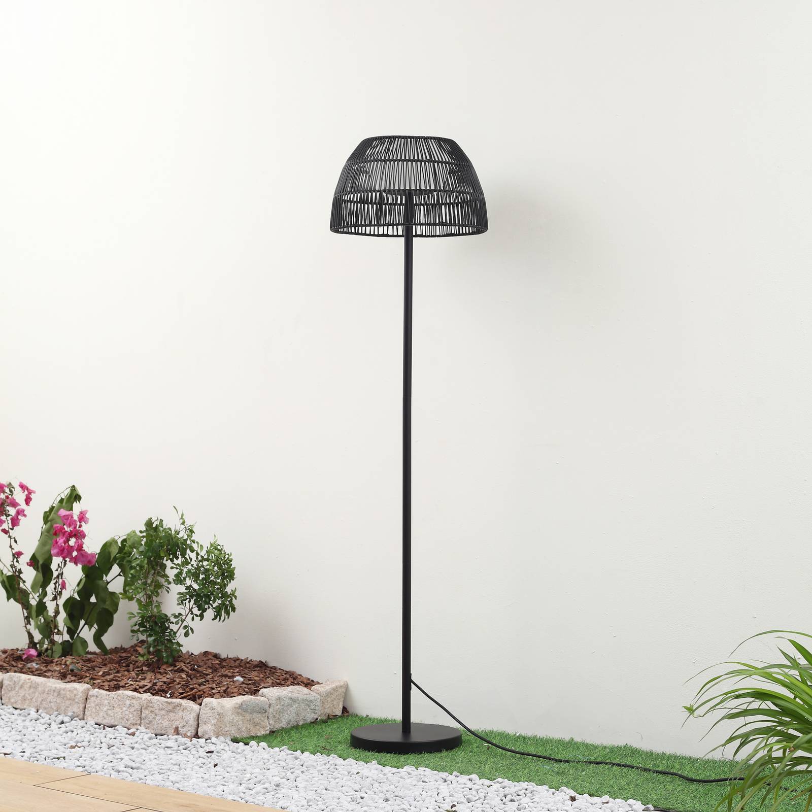 Lucande lampa stojąca zewnętrzna Heribio, czarny, żelazo, 153 cm