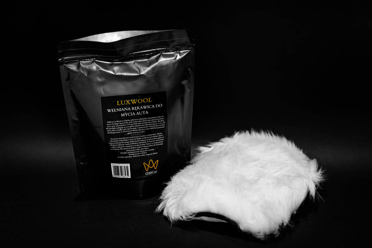 WEŁNIANA RĘKAWICA DO MYCIA AUTA OMCar LUXWOOL