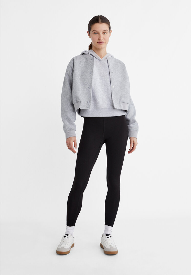 Stradivarius Modelujące legginsy sportowe  Czarny M