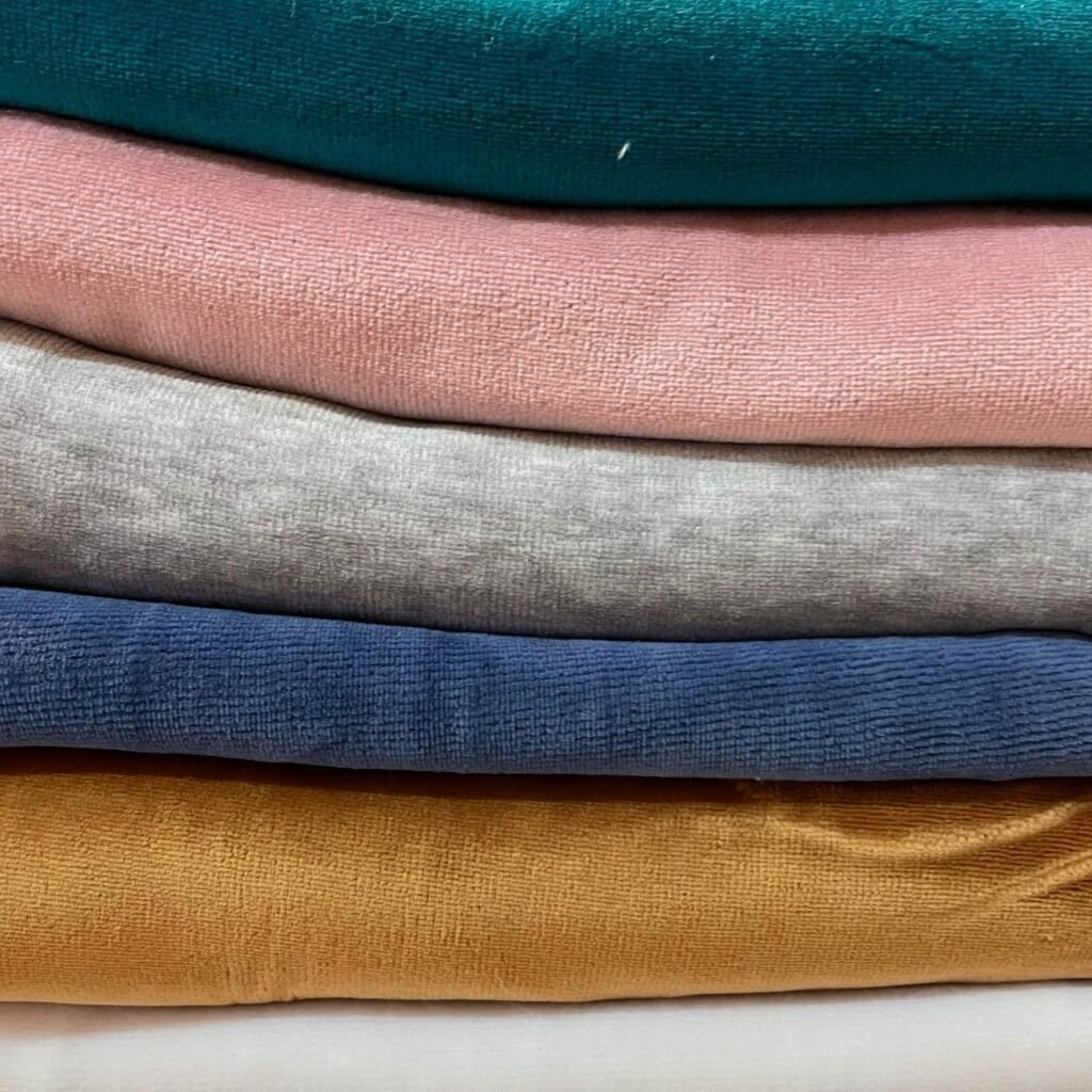 Welur bawełniany odzieżowy - ścinki MIX , końcówki - 1kg