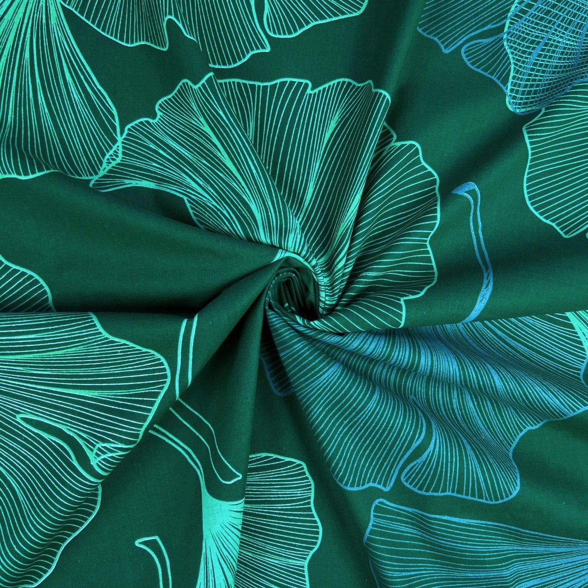 Tkanina bawełniana liście miłorząb na zielonym tle