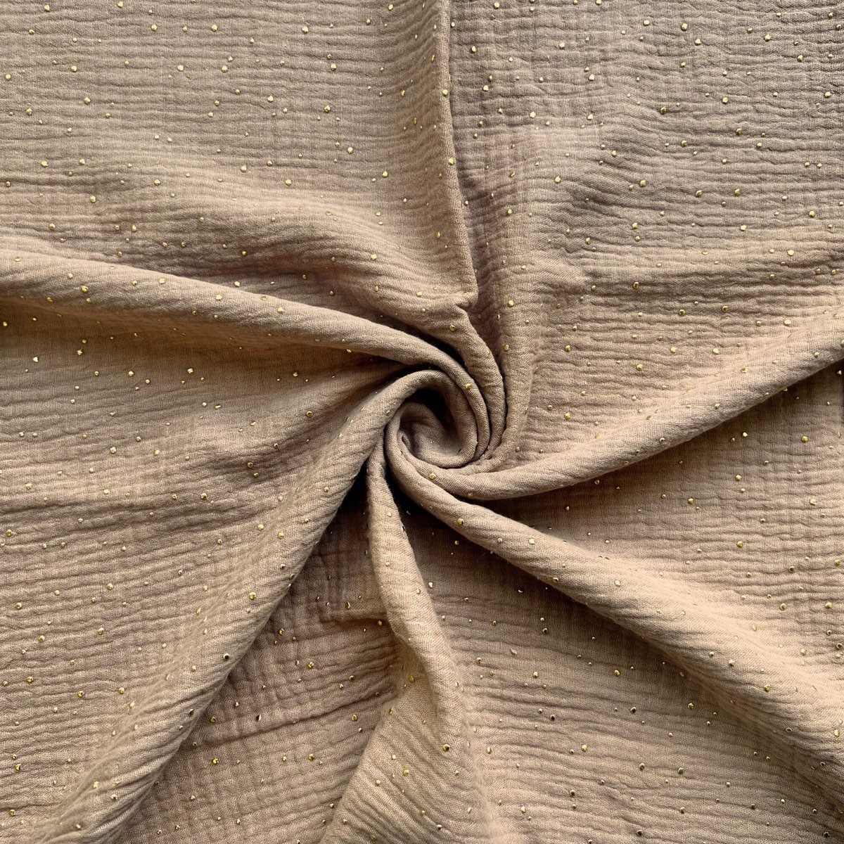 Tkanina Muślin double gauze jasny brąz (Light Brown) w złote kropki