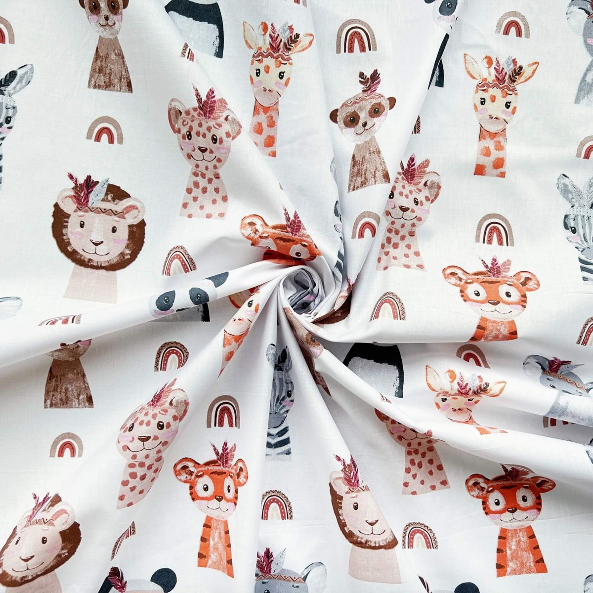 Tkanina bawełniana zwierzęta głowy indiańskie na białym tle