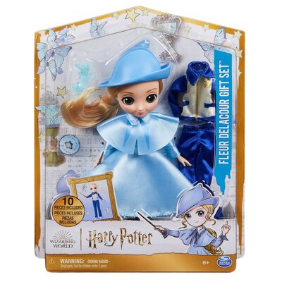 Lalka Fleur Delacour z różdżką i akcesoriami 20 cm Harry Potter
