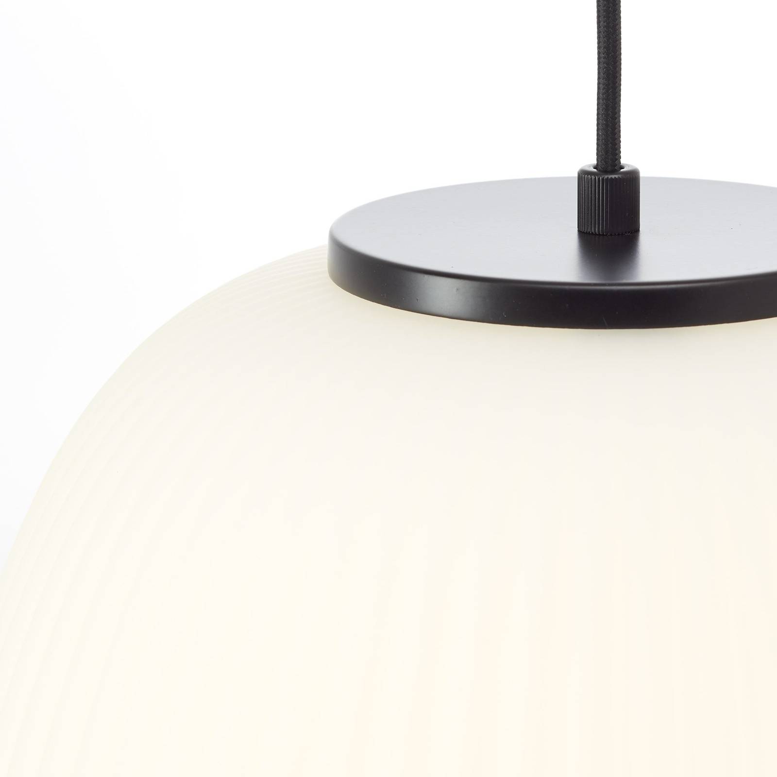 Brilliant Lampa wisząca Kaizen, długość 105 cm, opal, 3-punktowa szkło/metal