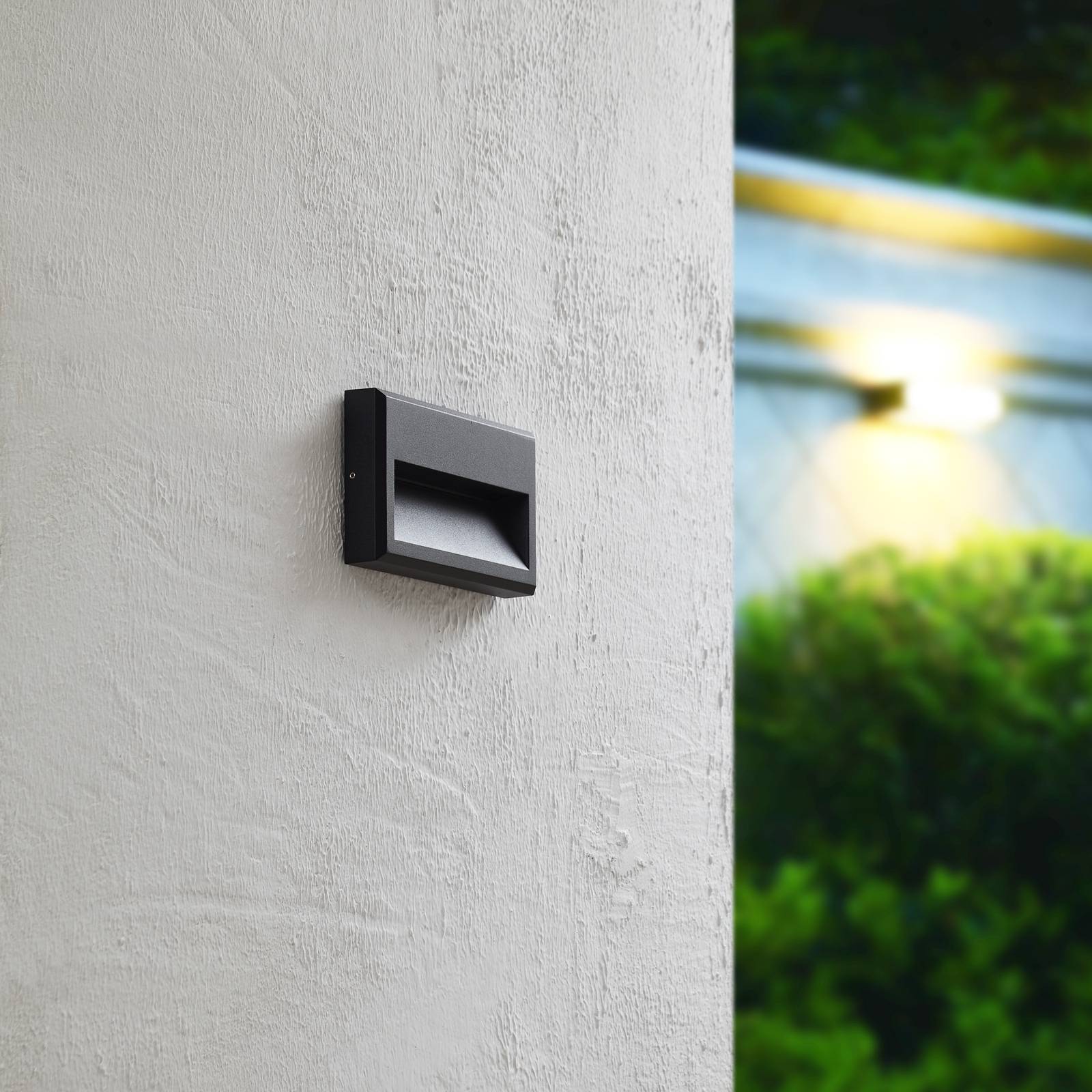 Lucande kinkiet zewnętrzny LED Weno, czarny, aluminium, IP65
