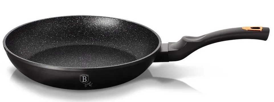 Czarna patelnia z powłoką anty-przywierającą 28 cm K2-A73