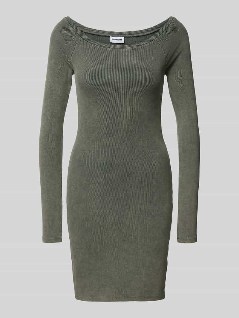 Sukienka mini z efektem prążkowaniem model ‘SHANIA’