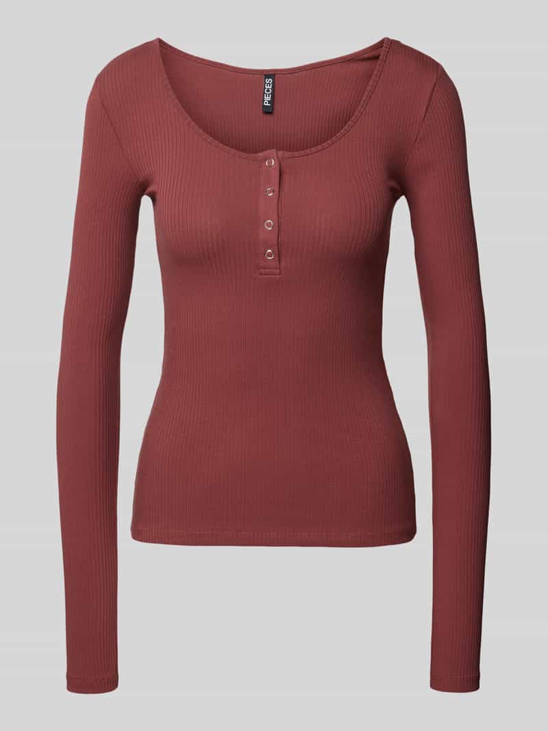 T-shirt z długim rękawem i dekoltem w łódkę