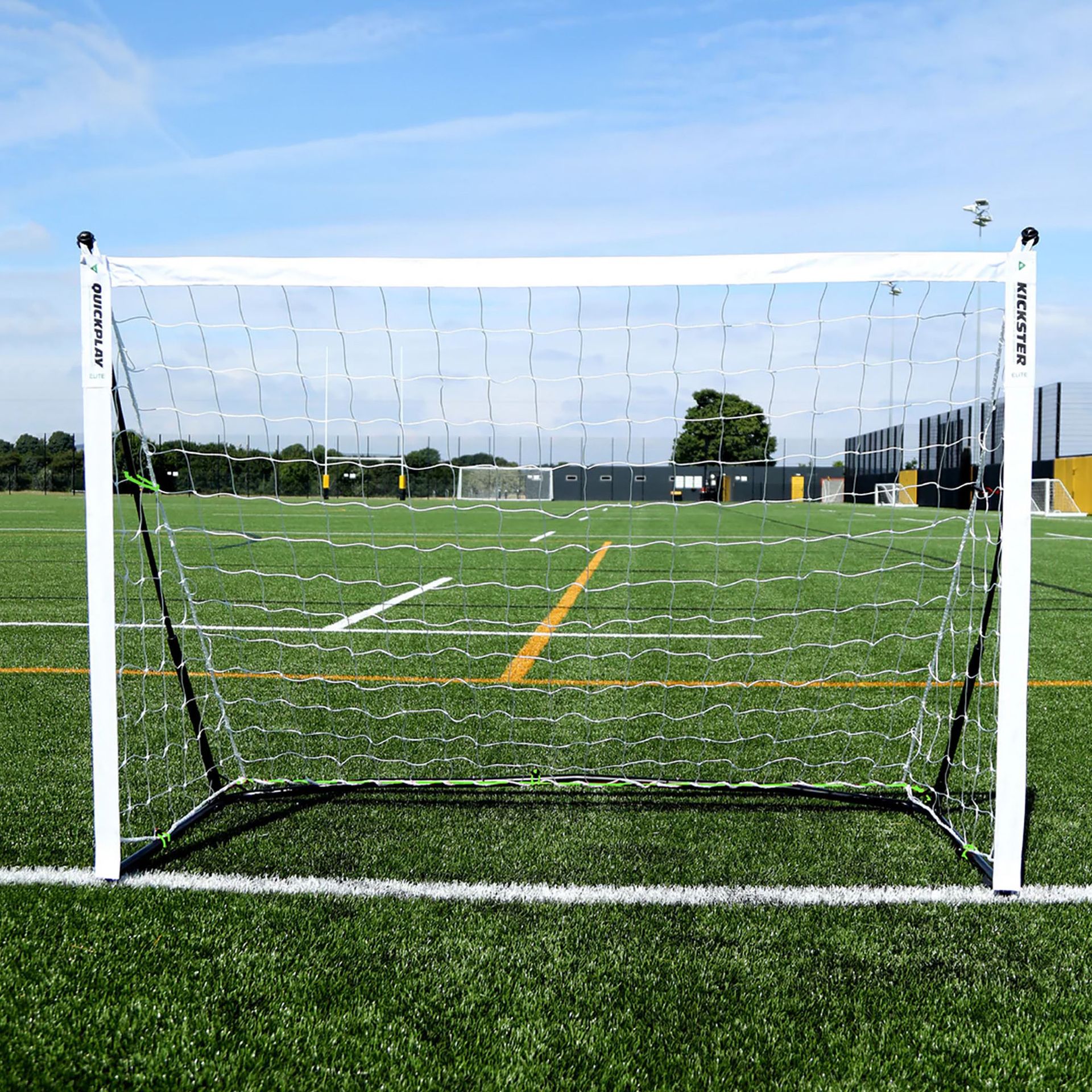 Opinie o Bramka do piłki nożnej QuickPlay Kickster Elite 240 x 150 cm black/white WYSYŁKA W 24H 30 DNI NA ZWROT