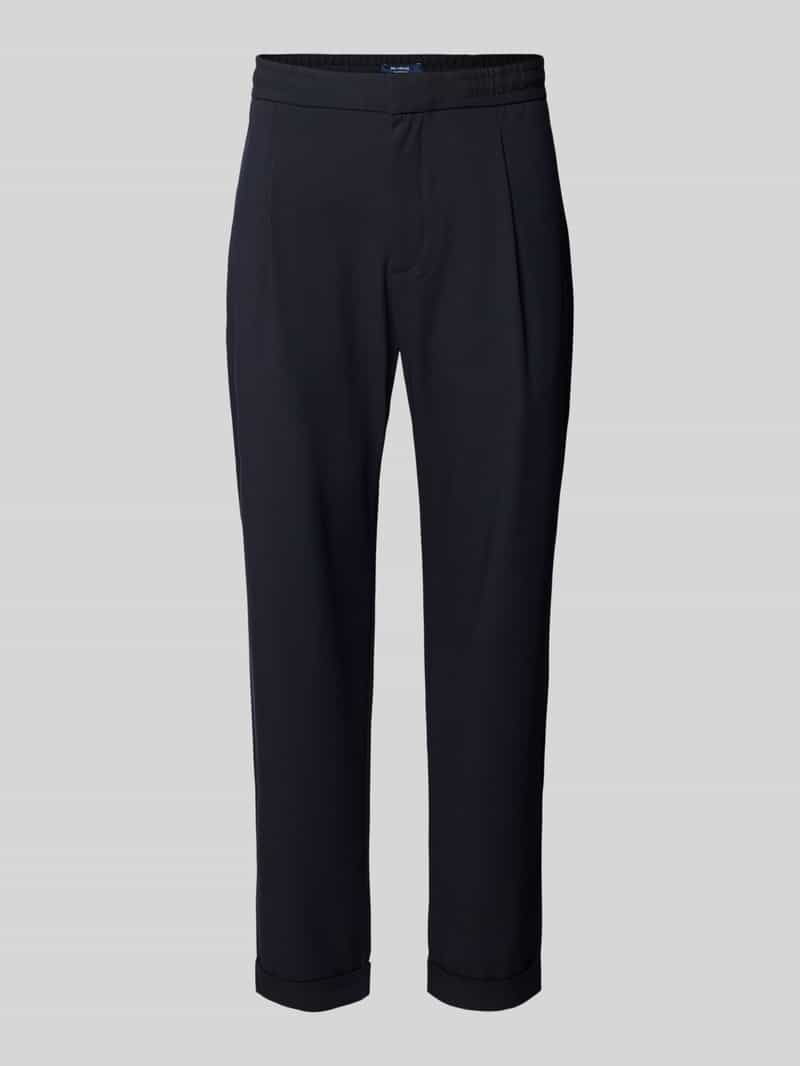 Spodnie materiałowe o kroju tapered fit z kieszeniami z tyłu