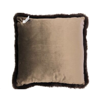 Poduszka Velvet z pipingiem ze sztucznego futerka