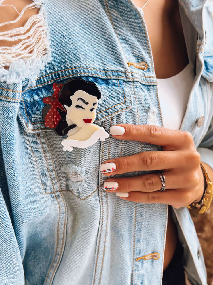 Efektowna broszka MERINS Dstreet HY0037