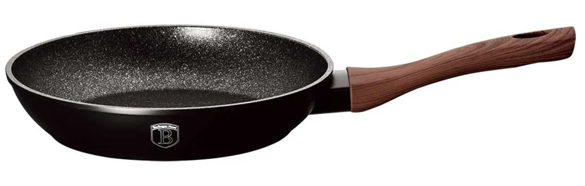 Czarna patelnia z brązową rączką 28cm B6-N60