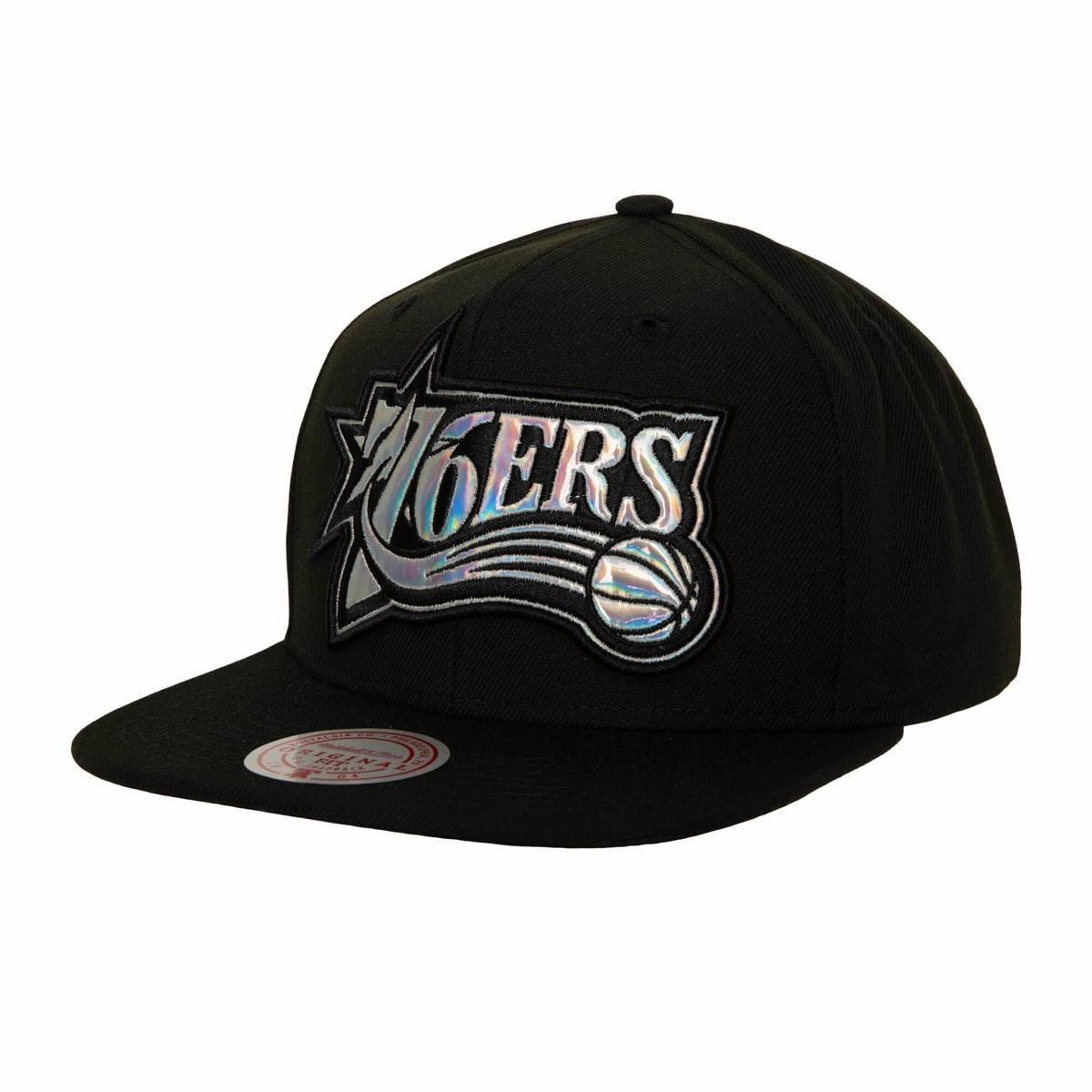 Czapka z daszkiem Mitchell & Ness NBA Iridescent Xl Logo HWC Philadelphia 76ers