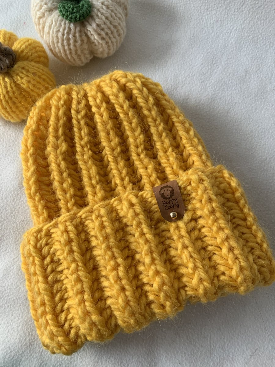 Czapka Big Happy Yellow Handmade